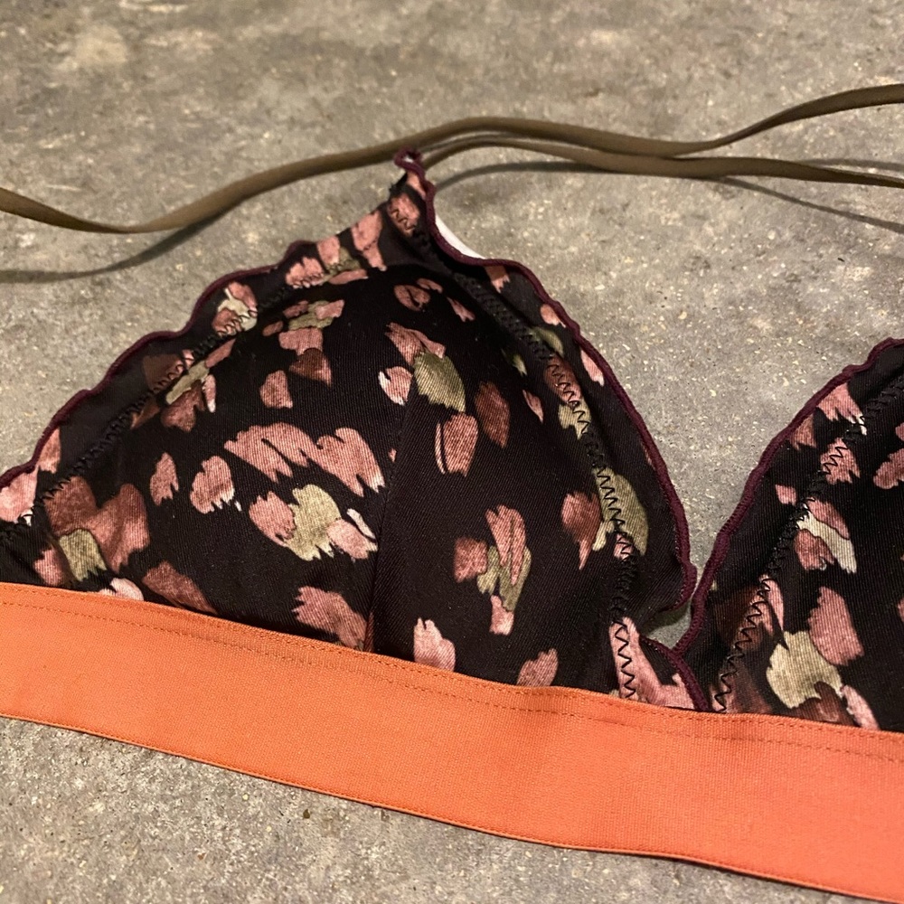 H&M swimsuit top